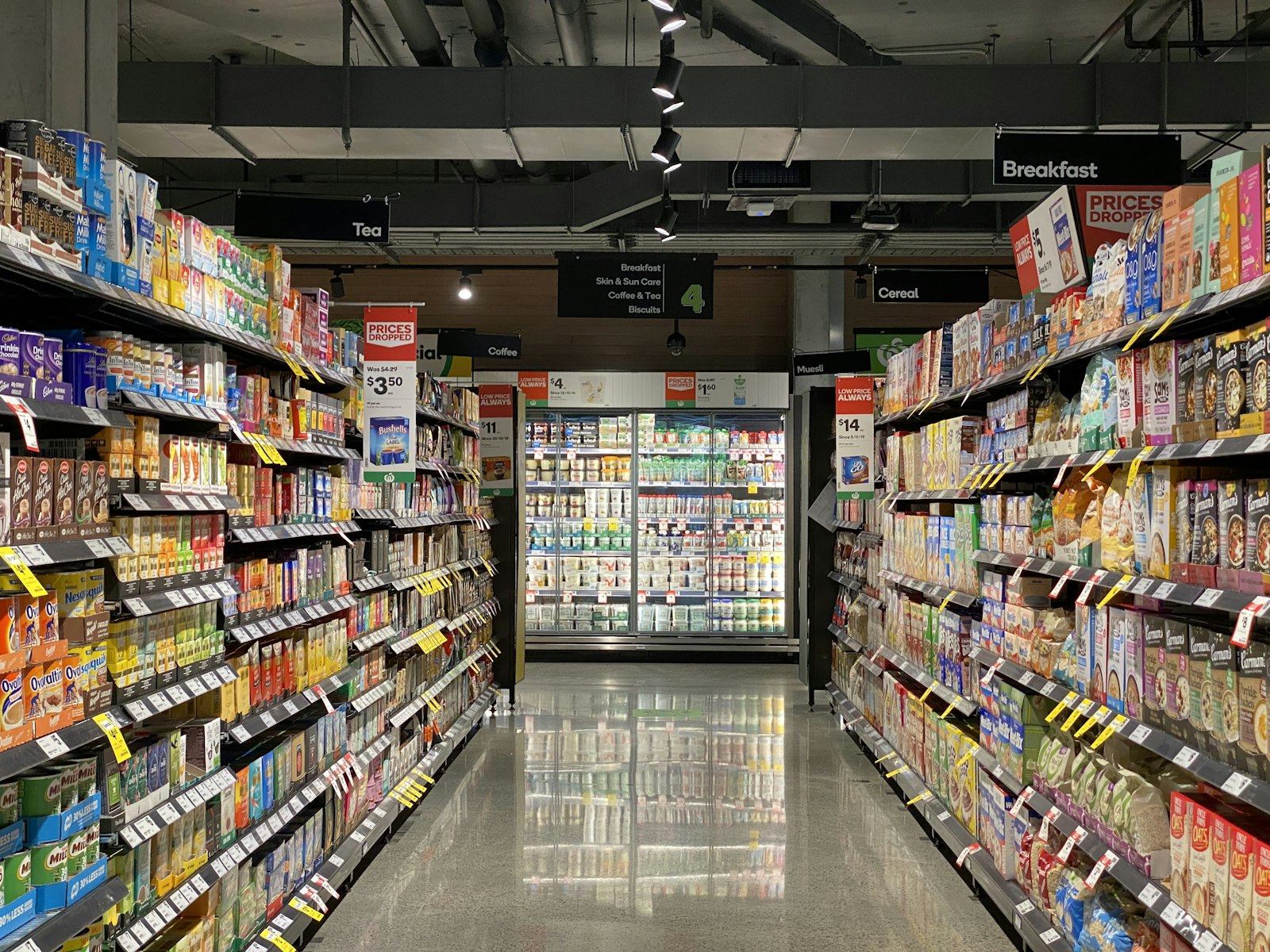 Retail food shelves and packaged goods